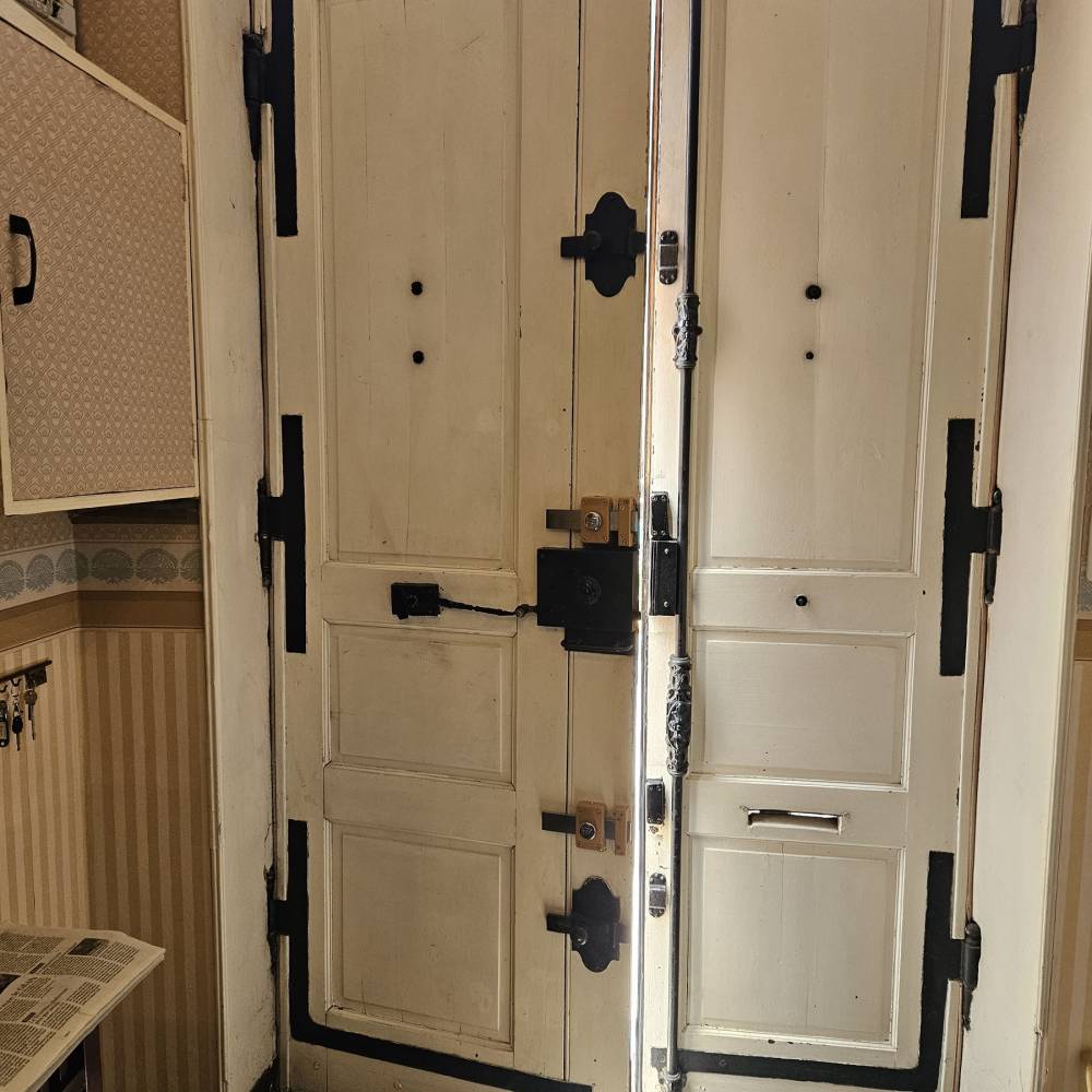 PORTE BOIS.jpg